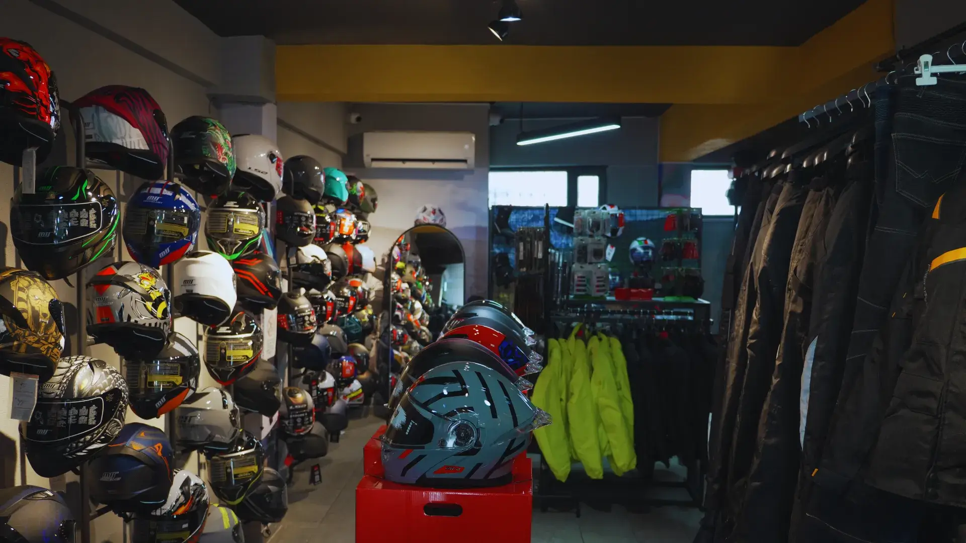 Kask Pazarı Galeri 2